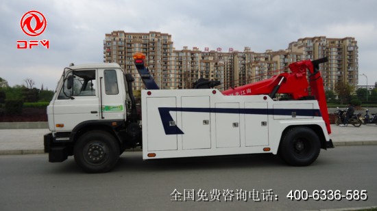 東風153清障車（側(cè)面）